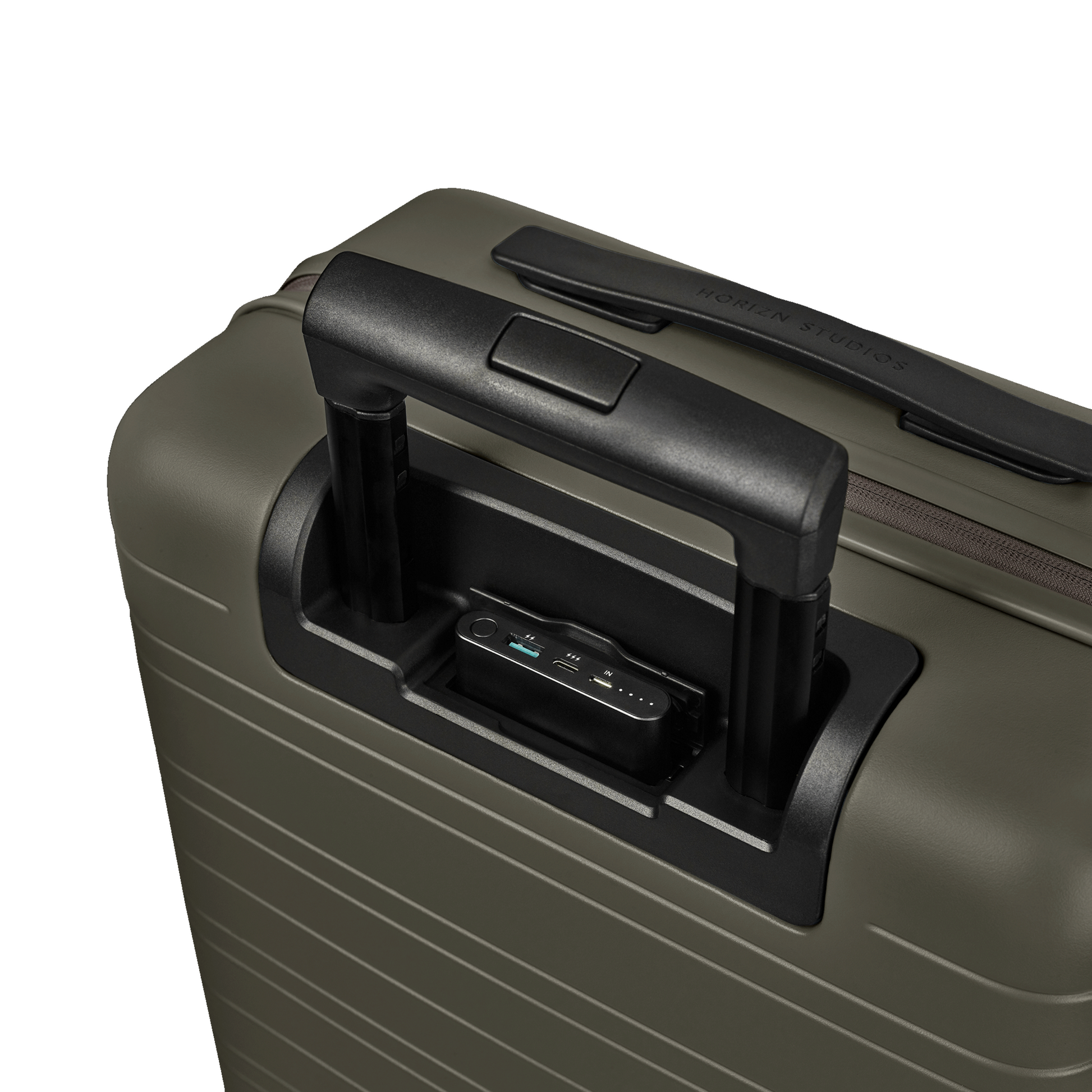 Horizn Studios - M5 Smart Cabin - Nomad Luggage