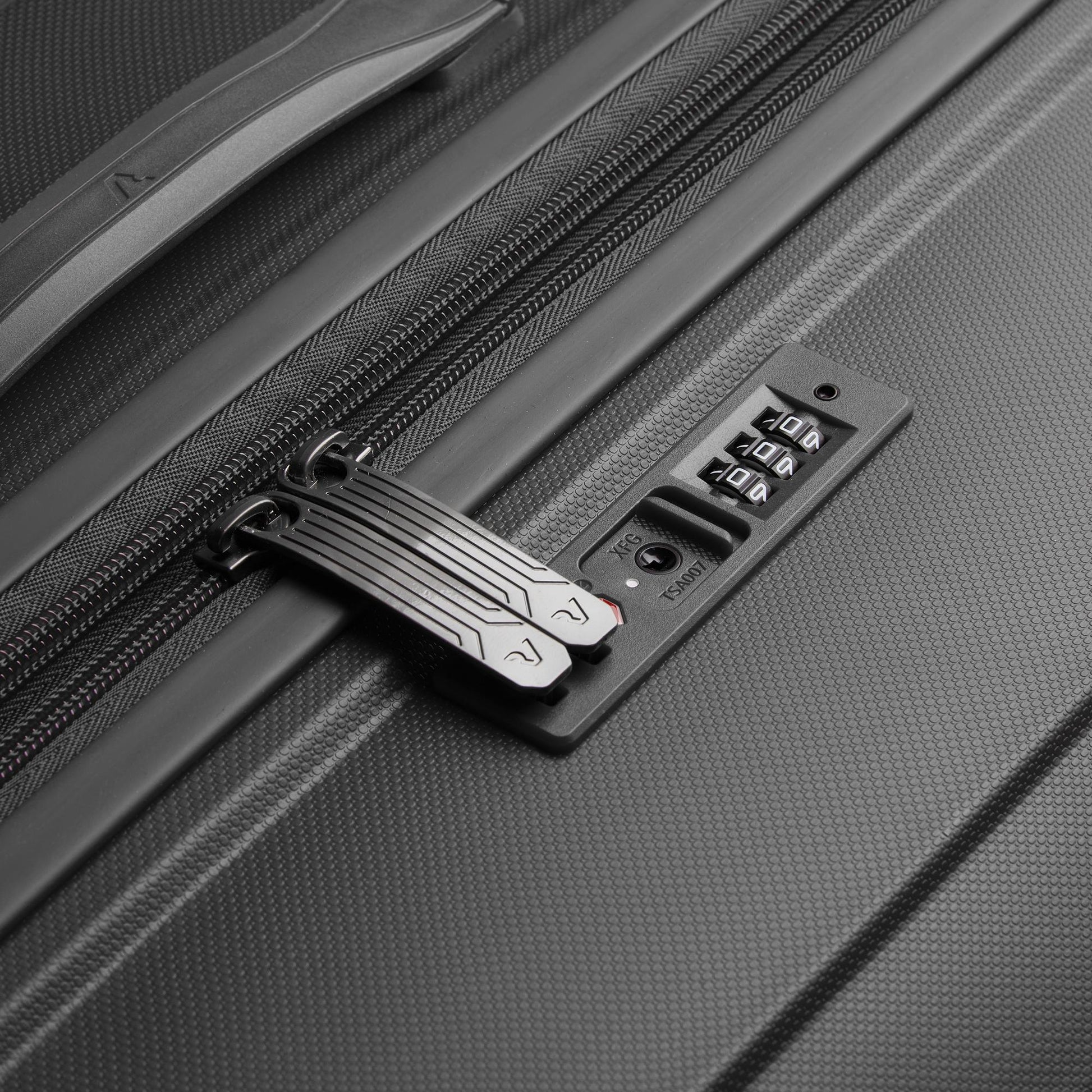 Roncato - B - Flying Medium Check - In - Nomad Luggage