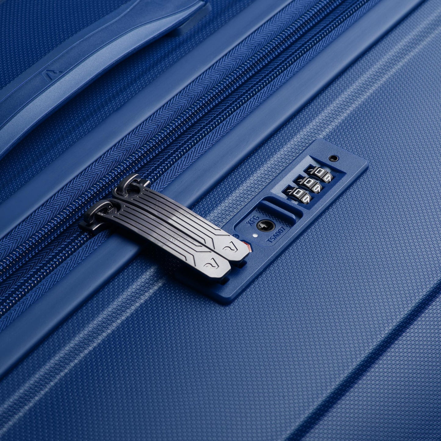 Roncato - B - Flying Medium Check - In - Nomad Luggage