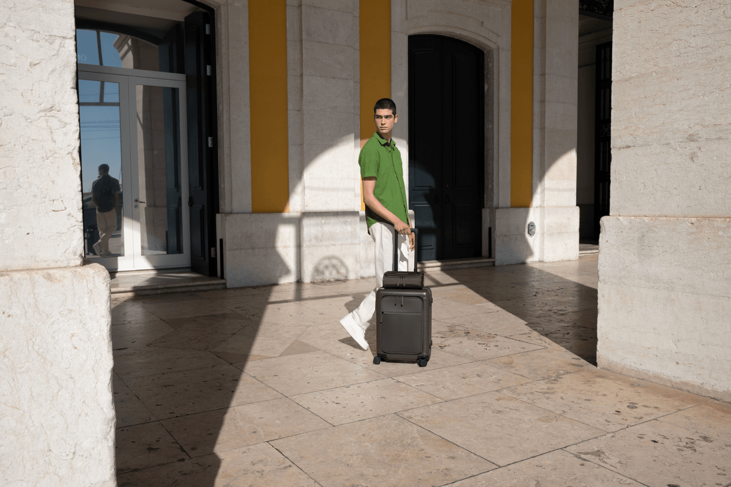 Horizn Studios Suitcases - Nomad Luggage