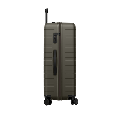 Horizn Studios - H7 Essential Check - In - Nomad Luggage